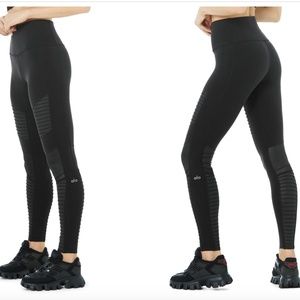 Alo Moto Leggings-Black, Size Medium